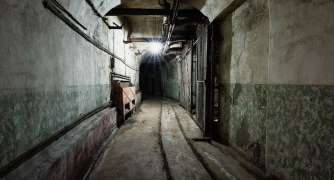 Maginot- Linie - Gros Ouvrage Hackenberg - kleine Munitionskammer bei den Kampfblöcken 8 und 9 Maginot- Linie - Gros Ouvrage Hackenberg - kleine Munitionskammer bei den Kampfblöcken 8 und 9