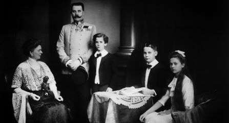 Thronfolger Erzherzog Franz Ferdinand d'Este mit seiner Familie