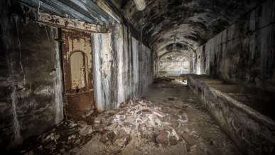 Feste Kronprinz - im Inneren eines Artilleriewerks Feste Kronprinz - im Inneren eines Artilleriewerks