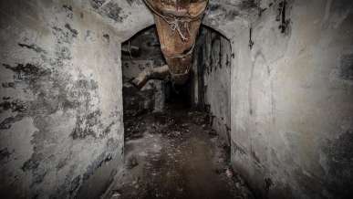 Feste Kronprinz - im Inneren eines Artilleriewerks Feste Kronprinz - im Inneren eines Artilleriewerks