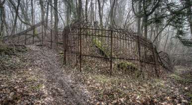 Frankreich - Festungen rund um Metz - Sperrzaun zum Schutz des Infanteriewerks der Feste Lothringen Frankreich - Festungen rund um Metz - Sperrzaun zum Schutz des Infanteriewerks der Feste Lothringen