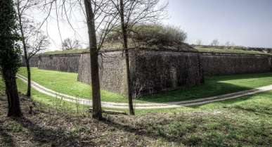 Festungsstadt Neuf-Brisach - erbaut vom Festungsbaumeister Sébastien Vauban Festungsstadt Neuf-Brisach - erbaut vom Festungsbaumeister Sébastien Vauban