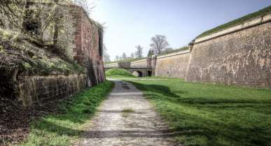 Festungsstadt Neuf-Brisach - erbaut vom Festungsbaumeister Sébastien Vauban Festungsstadt Neuf-Brisach - erbaut vom Festungsbaumeister Sébastien Vauban