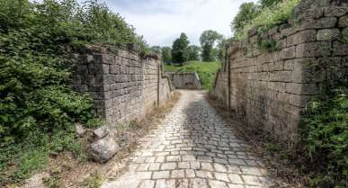 Fort Jouy-sous-les-Côtes - Festung in Frankreich bzw. der Barrière de Fer Fort Jouy-sous-les-Côtes - Festung in Frankreich bzw. der Barrière de Fer