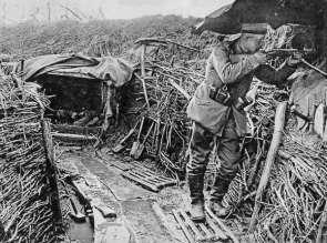 Quelle: Historische Postkarte von den Schlachtfeldern des Ersten Weltkriegs Quelle: Historische Postkarte von den Schlachtfeldern des Ersten Weltkriegs